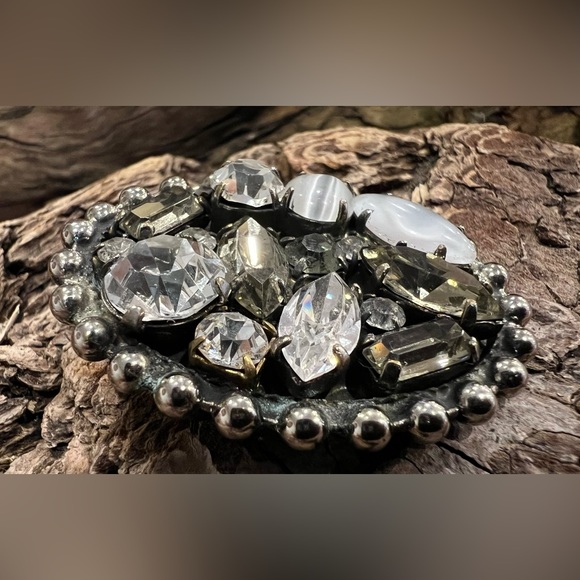 Authentic Danny Pollak Brooch Crystals Moonstone Claw Prong Black White 5x4 cms - Picture 6 of 6